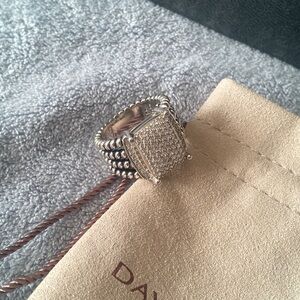 David Yurman Ring in Sterling Silver with Pavé Diamonds Size 7
